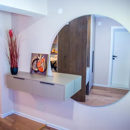 Lira Apartment