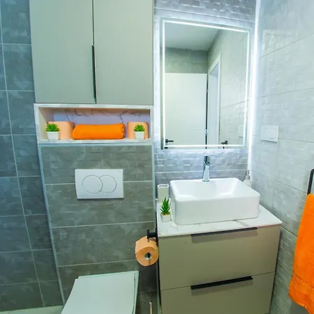 Lira דירה מוסטר