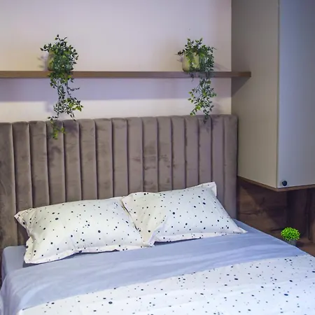 דירה Lira מוסטר