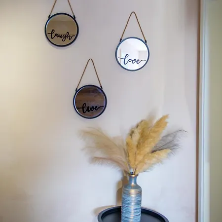 Lira Apartment *